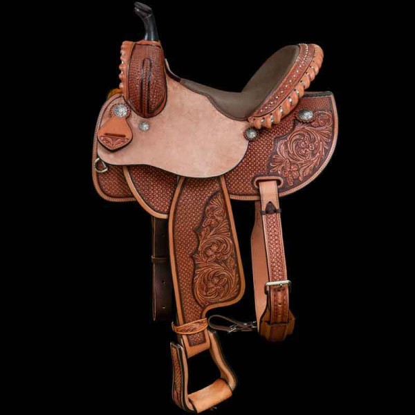 Our "3 Barrel Classic"  Saddle truly is a classic!  Made from American leather with genuine sheep wool lining, this saddle is great for running barrels or any speed event.  It is also beautiful and serviceable enough for anyone needing a lightwe